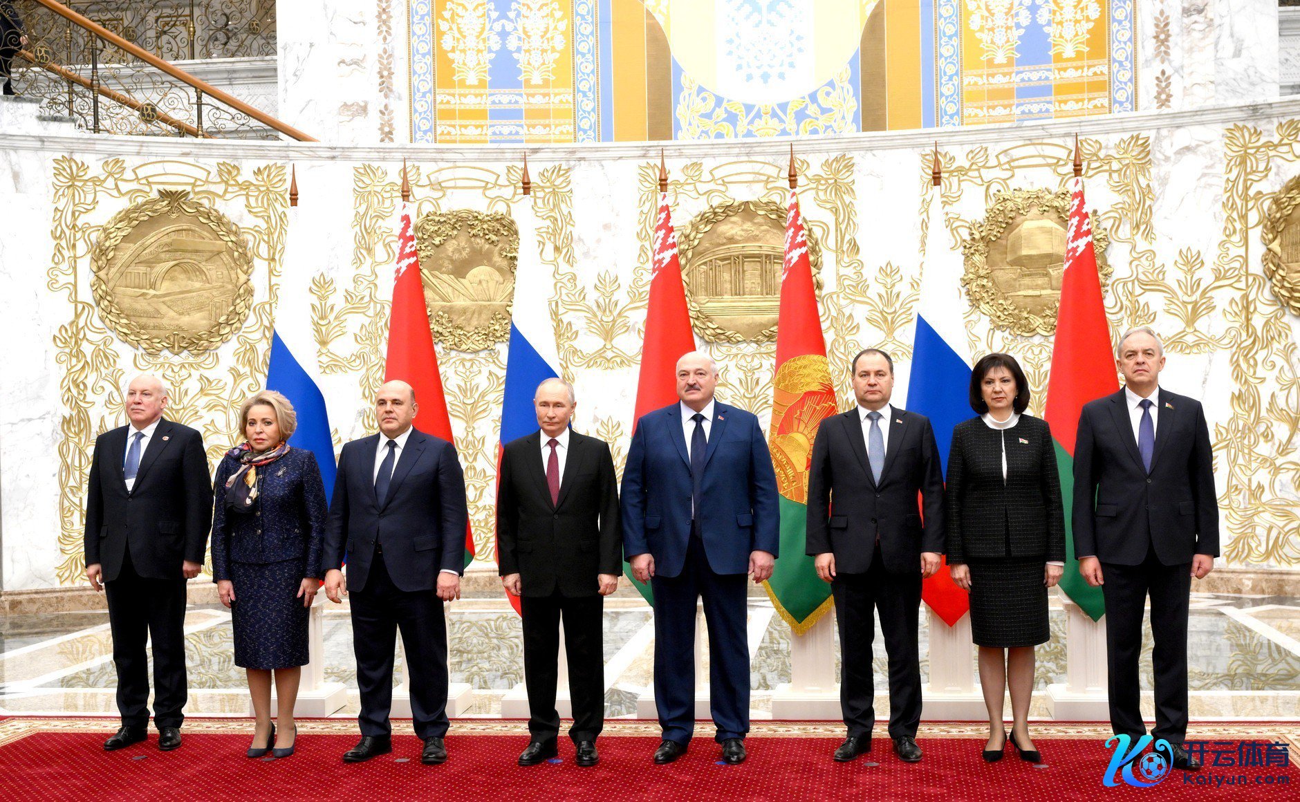 图片开头：央视新闻